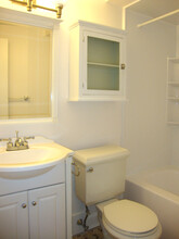 32 Grove St, Unit 6 in Boston, MA - Building Photo - Building Photo