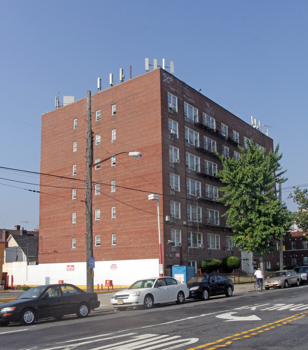 728-730 Linden Blvd in Brooklyn, NY - Building Photo