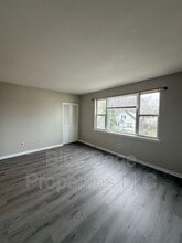 727 Clifton Ave in Collingdale, PA - Building Photo - Building Photo