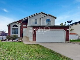 3804 W 5625 S in Roy, UT - Building Photo