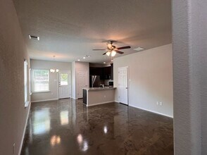1135 Renee Way in Seguin, TX - Building Photo - Building Photo