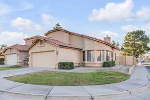 4413 E Hiddenview Dr in Phoenix, AZ - Building Photo