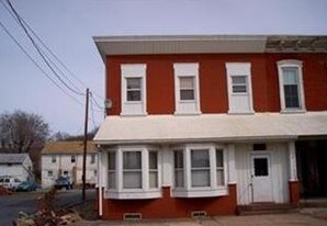 247 S 3rd St in Hamburg, PA - Building Photo