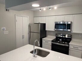 The Crest on Hampton Hollow