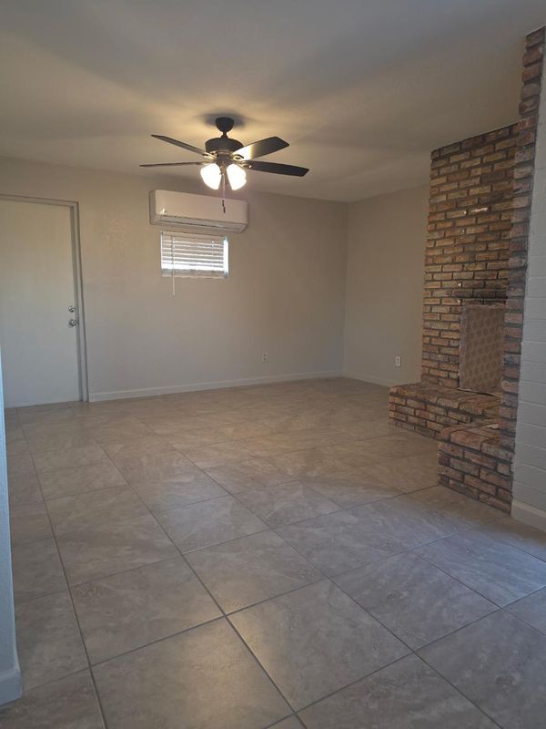 624 E Roosevelt Ave in Buckeye, AZ - Foto de edificio - Building Photo