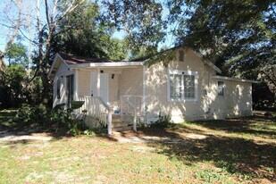 15 Alethia St in Pensacola, FL - Building Photo