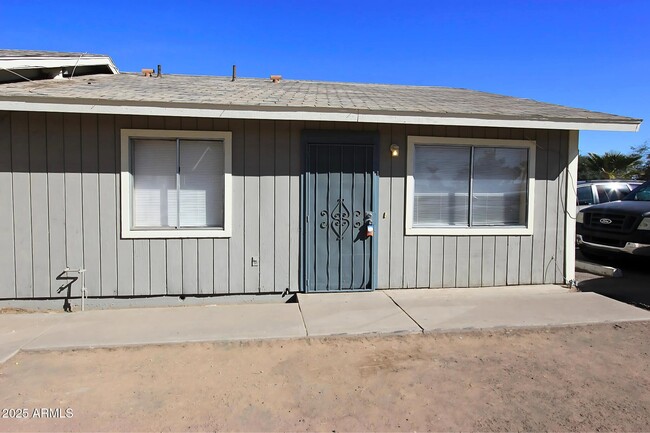 property at 452 E 9th Ave