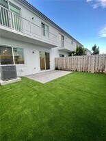 708 SE 13th Ct in Homestead, FL - Building Photo