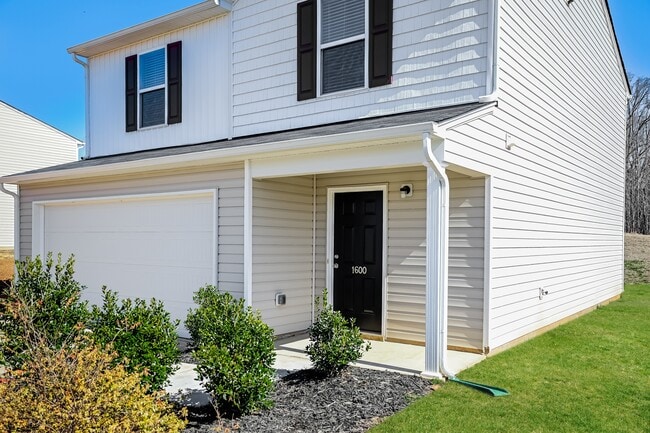 1600 Robins Nest Drive in Asheboro, NC - Building Photo - Building Photo