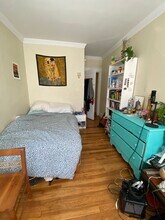 28 Quint Ave, Unit 5 in Boston, MA - Foto de edificio - Building Photo