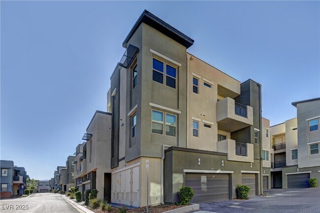 11250 Hidden Peak Ave in Las Vegas, NV - Building Photo - Building Photo