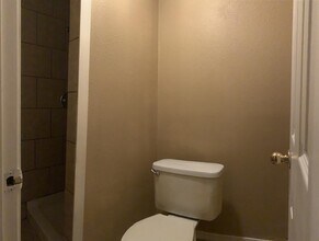 1612 Axtell St in Clovis, NM - Building Photo - Building Photo