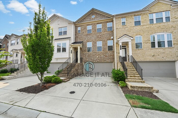 811 Sunset Park Dr in Suwanee, GA - Foto de edificio