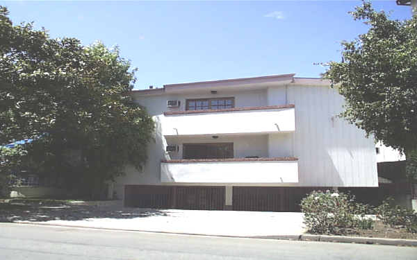 12205 Gorham Ave in Los Angeles, CA - Building Photo