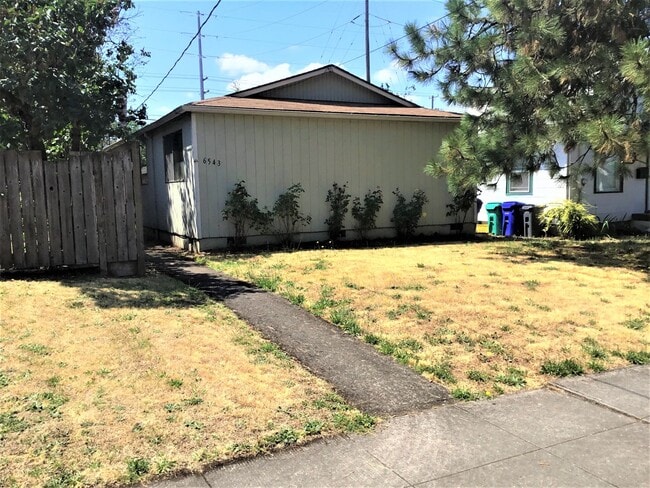 property at 6543 N Maryland Ave