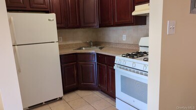 137-44 Thurston St in Queens, NY - Building Photo - Building Photo