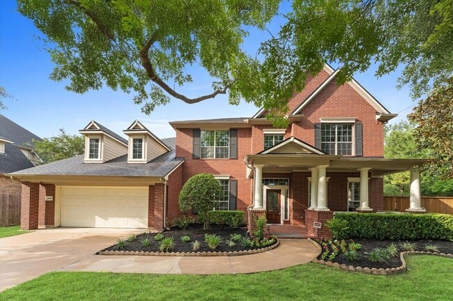 16606 Chalmette Park St