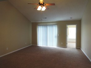 5018 Thornton Dr in Summerville, SC - Foto de edificio - Building Photo