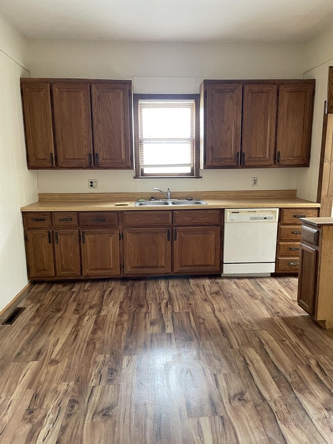 property at 1209 8th St