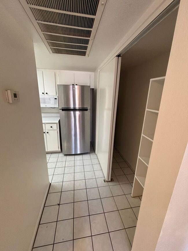 1201 S McClintock Dr in Tempe, AZ - Foto de edificio - Building Photo