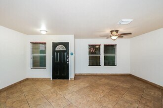 5027 Oak Briar Ln in Rosenberg, TX - Building Photo - Building Photo