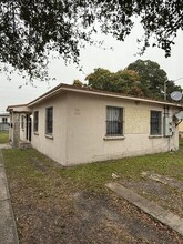 1281 NW 57th St in Miami, FL - Building Photo - Building Photo