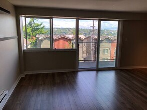 1525 Taylor Ave N in Seattle, WA - Building Photo - Building Photo