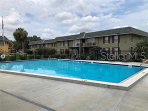 915 W Oak Ridge Rd in Orlando, FL - Building Photo - Building Photo