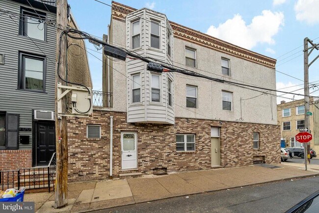 1332 S 7th St in Philadelphia, PA - Building Photo - Building Photo