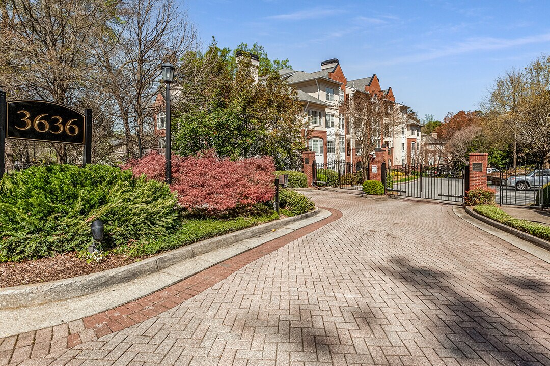 3636 Habersham Rd NW in Atlanta, GA - Building Photo