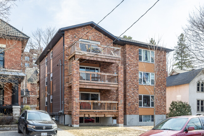 348 Stewart St in Ottawa, ON - Building Photo - Primary Photo