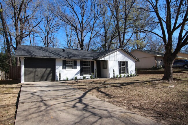 2414 Pinkerton Dr in Tyler, TX - Building Photo - Building Photo