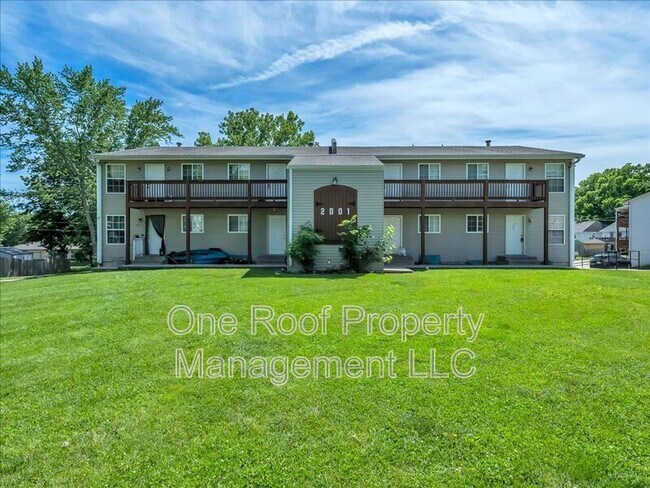 2001 Chateau Dr in Harrisonville, MO - Building Photo - Building Photo