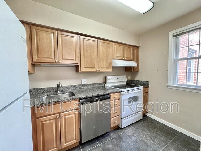 2200 Washington Ave in Silver Spring, MD - Building Photo - Building Photo