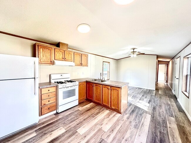 90 Yankee Folly Rd in New Paltz, NY - Building Photo - Building Photo