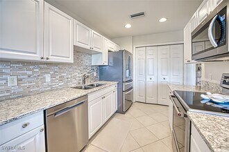 3091 Meandering Way in Ft. Myers, FL - Building Photo - Building Photo