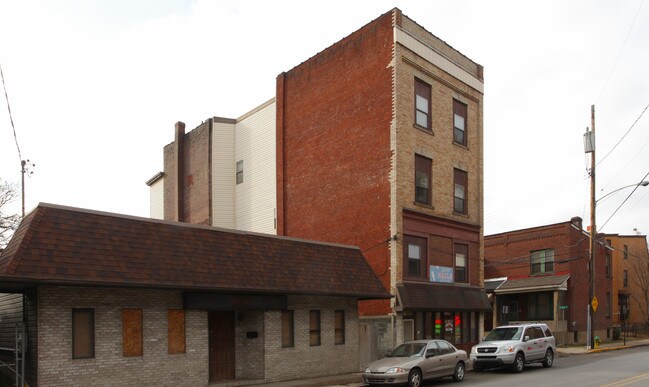 1812 S Braddock Ave in Pittsburgh, PA - Foto de edificio - Building Photo