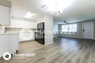 60 Harwich Cir in Englewood, FL - Building Photo - Building Photo