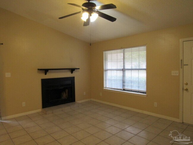 3318 Pine Forest Rd in Ensley, FL - Building Photo - Building Photo