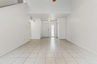 8113 Baywood Dr, Unit A in Austin, TX - Building Photo - Building Photo