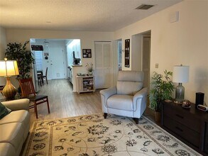 2661 Sequoia Terrace in Palm Harbor, FL - Building Photo - Building Photo