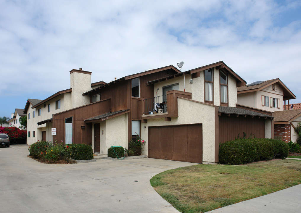 16771 Lynn St in Huntington Beach, CA - Building Photo