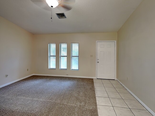 32718 Blossom Ln in Leesburg, FL - Building Photo - Building Photo