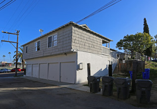 101-103 S Horne St in Oceanside, CA - Building Photo - Building Photo