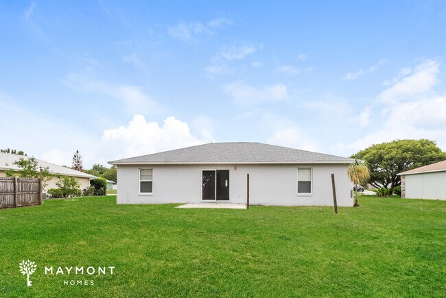 217 Meadow Vue Ln in Auburndale, FL - Foto de edificio - Building Photo