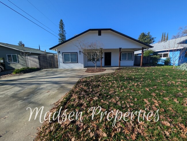 property at 831 El Dorado St