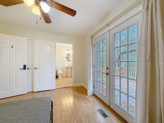 1422 Lucy St in Tallahassee, FL - Foto de edificio - Building Photo