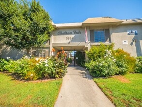 Chateau Fair in North Hollywood, CA - Building Photo - Building Photo