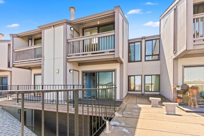 property at 2101 Shore Line Dr