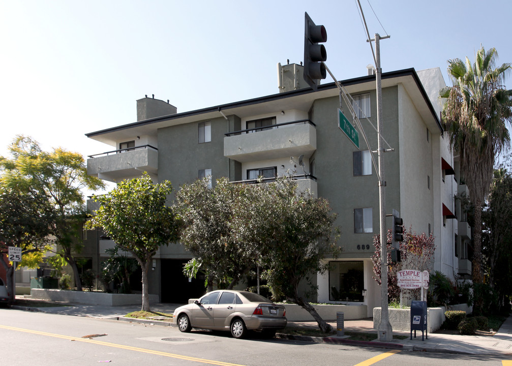 Temple Plaza Apartments in Long Beach, CA - Foto de edificio